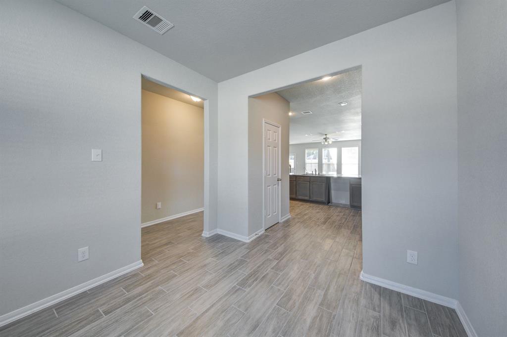 4242 2 White Peak Drive, Spring, Texas 77373, 4 Bedrooms Bedrooms, 13 Rooms Rooms,3 BathroomsBathrooms,Single-family,For Sale,White Peak,86084320