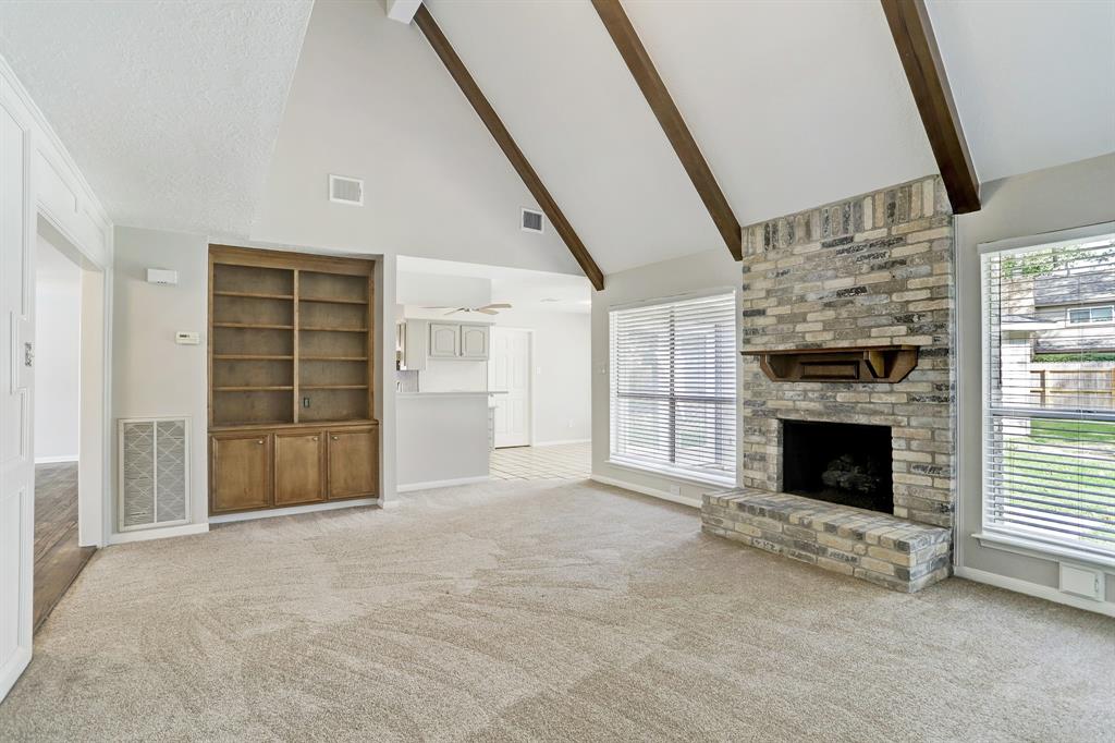 3210 2 Knoll Manor Drive, Kingwood, Texas 77345, 4 Bedrooms Bedrooms, 8 Rooms Rooms,2 BathroomsBathrooms,Single-family,For Sale,Knoll Manor,73442921