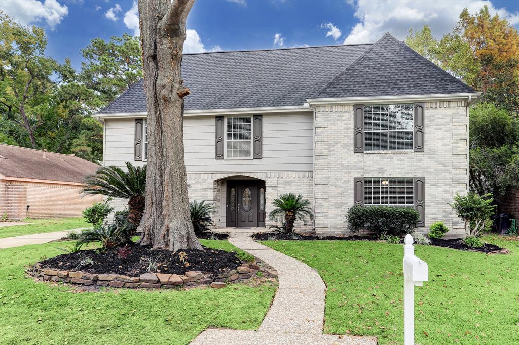 3210 2 Knoll Manor Drive, Kingwood, Texas 77345, 4 Bedrooms Bedrooms, 8 Rooms Rooms,2 BathroomsBathrooms,Single-family,For Sale,Knoll Manor,73442921