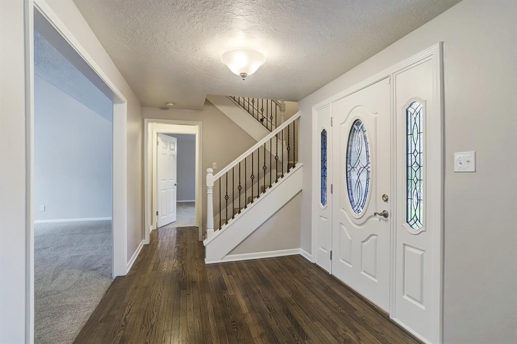 3210 2 Knoll Manor Drive, Kingwood, Texas 77345, 4 Bedrooms Bedrooms, 8 Rooms Rooms,2 BathroomsBathrooms,Single-family,For Sale,Knoll Manor,73442921