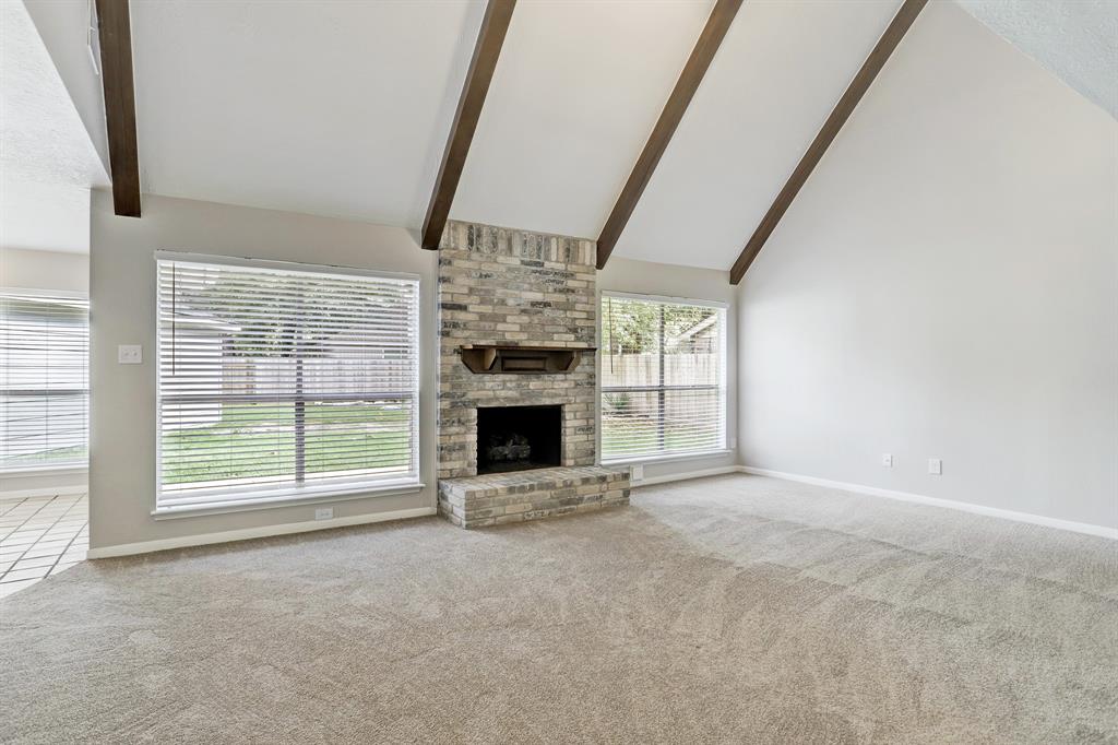 3210 2 Knoll Manor Drive, Kingwood, Texas 77345, 4 Bedrooms Bedrooms, 8 Rooms Rooms,2 BathroomsBathrooms,Single-family,For Sale,Knoll Manor,73442921