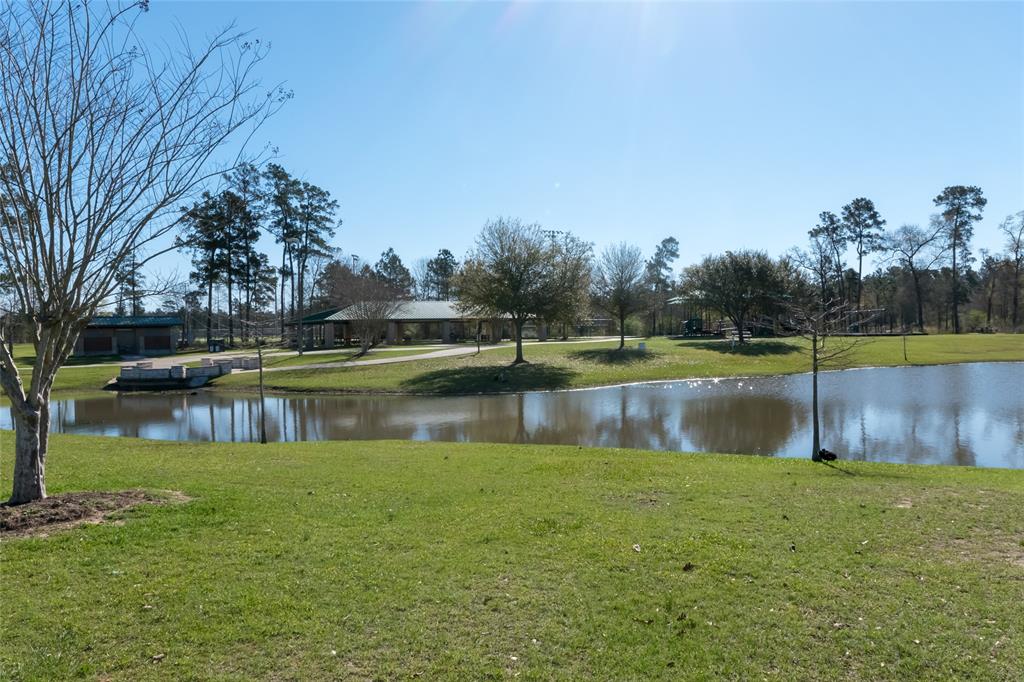 2331 2 Fallen Willow, Conroe, Texas 77301, 4 Bedrooms Bedrooms, 5 Rooms Rooms,3 BathroomsBathrooms,Single-family,For Sale,Fallen Willow,33422882