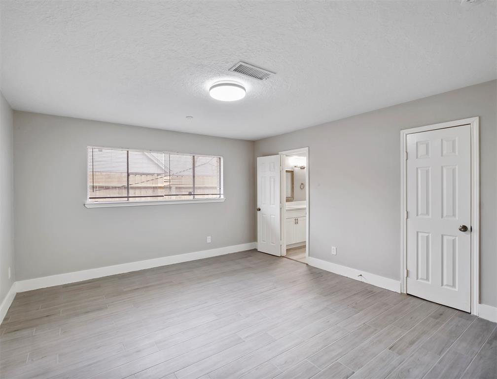 5218 1 Braesvalley Drive, Houston, Texas 77096, 4 Bedrooms Bedrooms, 7 Rooms Rooms,3 BathroomsBathrooms,Single-family,For Sale,Braesvalley,61191166