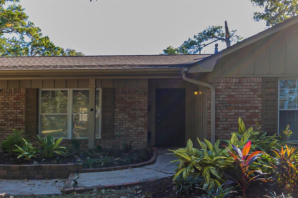 1822 1 Maux Drive, Houston, Texas 77043, 3 Bedrooms Bedrooms, 3 Rooms Rooms,2 BathroomsBathrooms,Single-family,For Sale,Maux,28223474