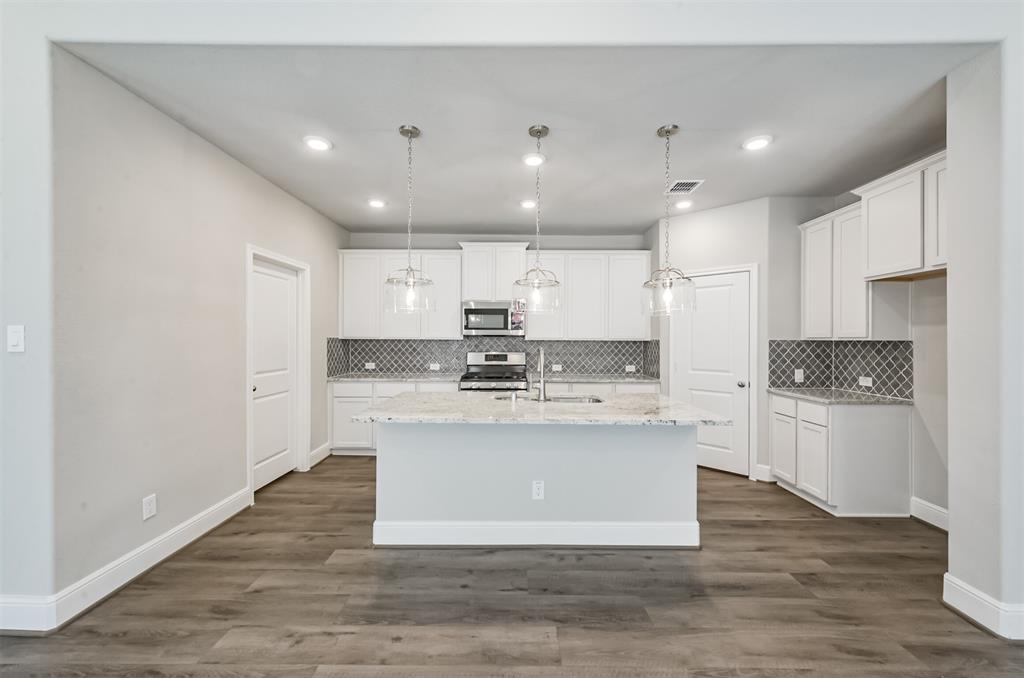 7514 2 Great Falls Lane, Porter, Texas 77365, 4 Bedrooms Bedrooms, 7 Rooms Rooms,4 BathroomsBathrooms,Single-family,For Sale,Great Falls,60753065