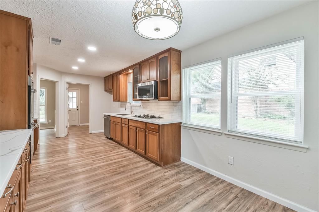 6207 2 Knollview Drive, Spring, Texas 77389, 4 Bedrooms Bedrooms, 8 Rooms Rooms,2 BathroomsBathrooms,Single-family,For Sale,Knollview,85131293