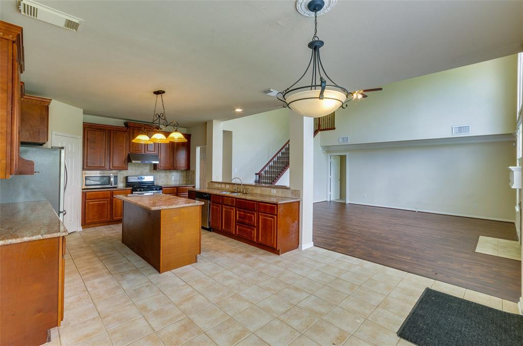 8115 2 Summer Wind Court, Sugar Land, Texas 77479, 5 Bedrooms Bedrooms, 13 Rooms Rooms,3 BathroomsBathrooms,Single-family,For Sale,Summer Wind,53880270