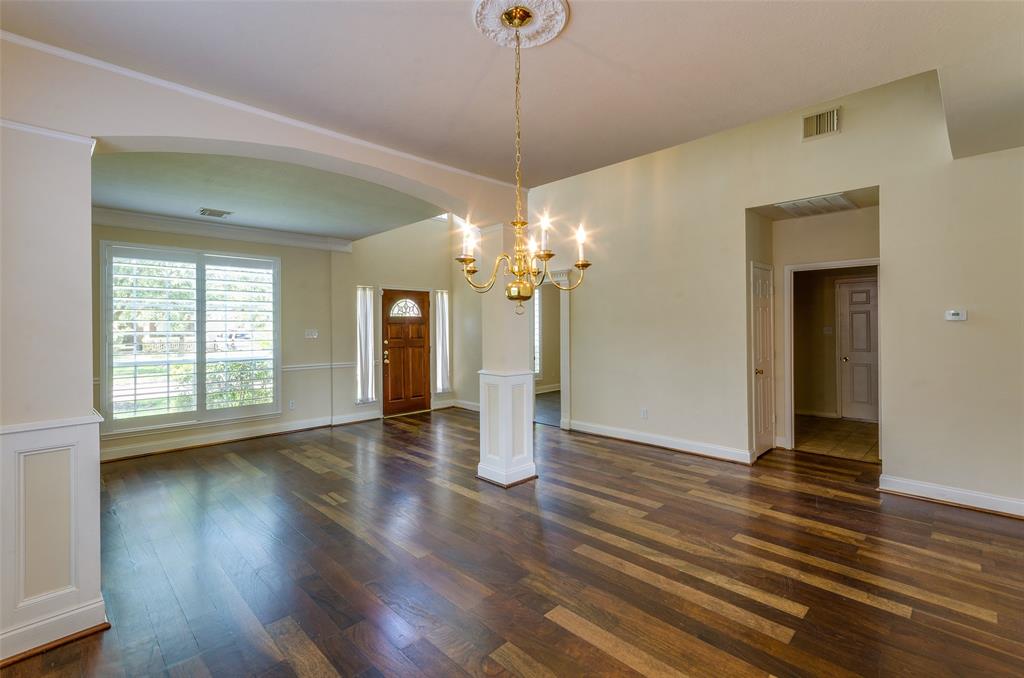 8115 2 Summer Wind Court, Sugar Land, Texas 77479, 5 Bedrooms Bedrooms, 13 Rooms Rooms,3 BathroomsBathrooms,Single-family,For Sale,Summer Wind,53880270