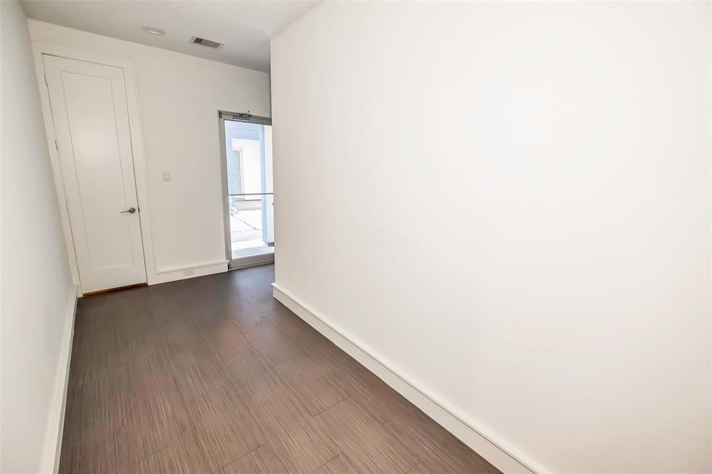 5226 4 Maxie Street, Houston, Texas 77007, 3 Bedrooms Bedrooms, 11 Rooms Rooms,3 BathroomsBathrooms,Single-family,For Sale,Maxie,57124909