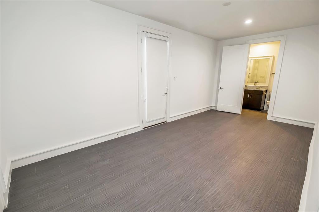 5226 4 Maxie Street, Houston, Texas 77007, 3 Bedrooms Bedrooms, 11 Rooms Rooms,3 BathroomsBathrooms,Single-family,For Sale,Maxie,57124909