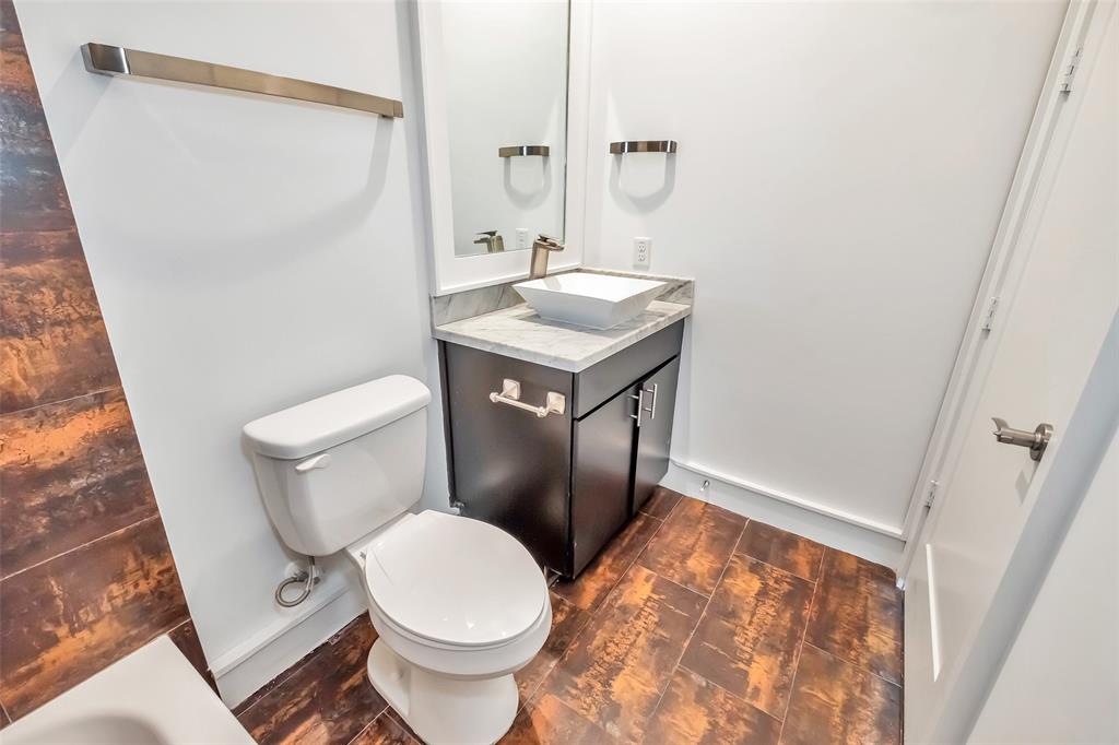 5226 4 Maxie Street, Houston, Texas 77007, 3 Bedrooms Bedrooms, 11 Rooms Rooms,3 BathroomsBathrooms,Single-family,For Sale,Maxie,57124909