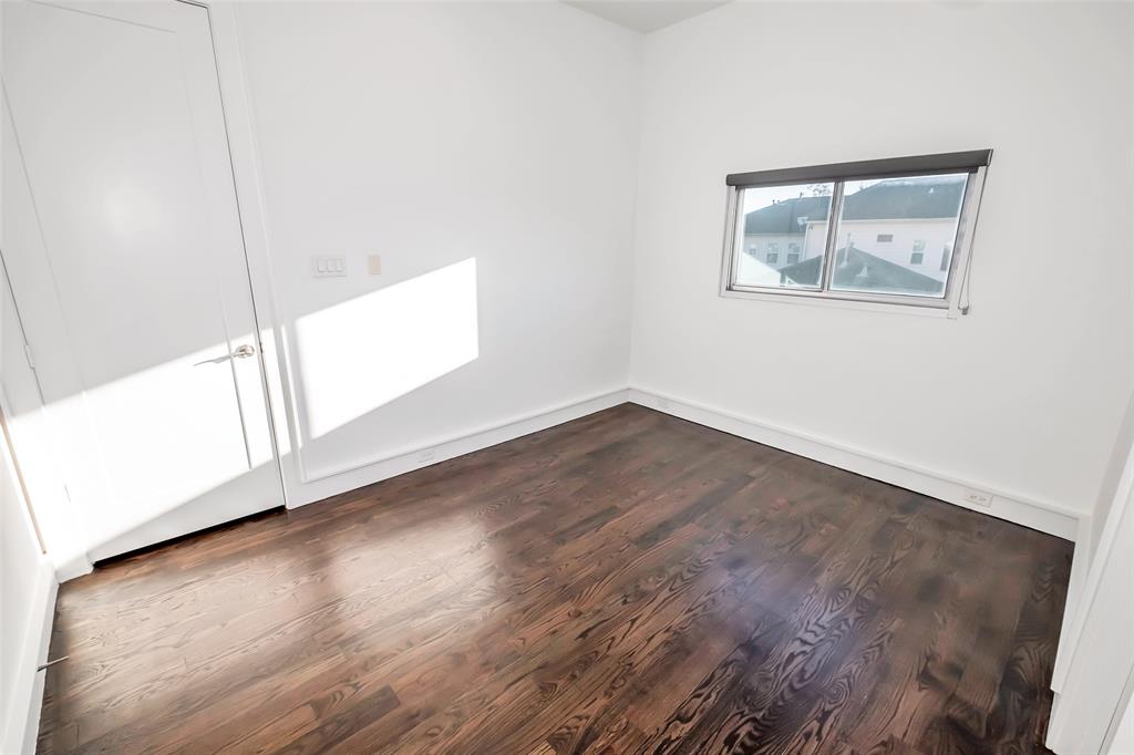 5226 4 Maxie Street, Houston, Texas 77007, 3 Bedrooms Bedrooms, 11 Rooms Rooms,3 BathroomsBathrooms,Single-family,For Sale,Maxie,57124909