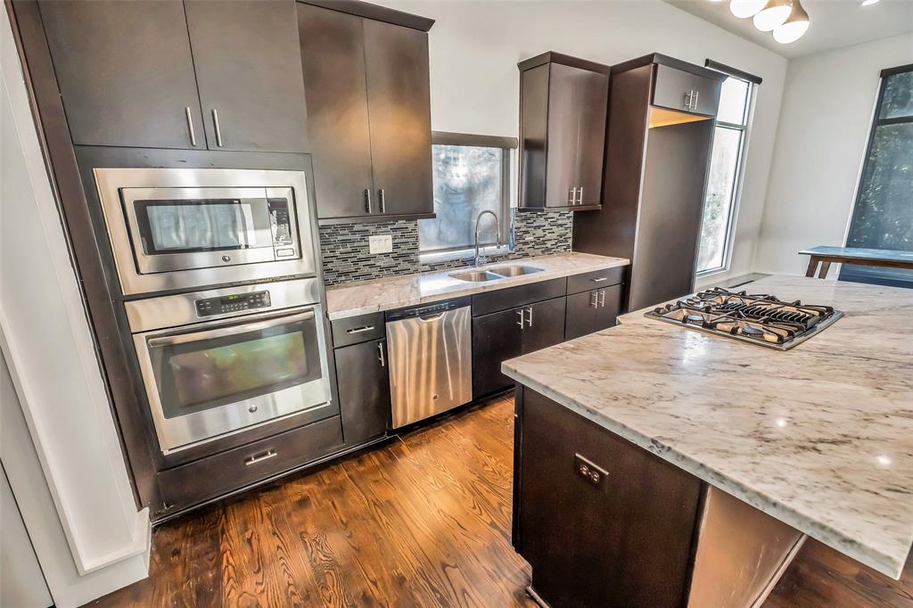 5226 4 Maxie Street, Houston, Texas 77007, 3 Bedrooms Bedrooms, 11 Rooms Rooms,3 BathroomsBathrooms,Single-family,For Sale,Maxie,57124909