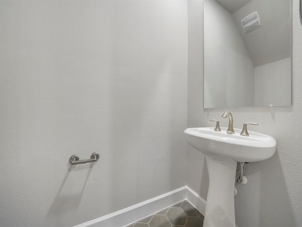 3507 2 Balzy Road, Houston, Texas 77018, 3 Bedrooms Bedrooms, 10 Rooms Rooms,2 BathroomsBathrooms,Single-family,For Sale,Balzy,80843382