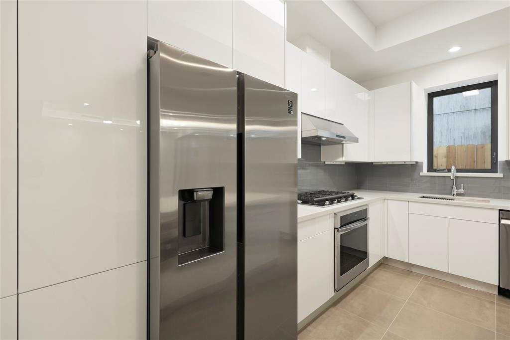 917 3 Nicholson Street, Houston, Texas 77008, 3 Bedrooms Bedrooms, 9 Rooms Rooms,2 BathroomsBathrooms,Single-family,For Sale,Nicholson,83981183