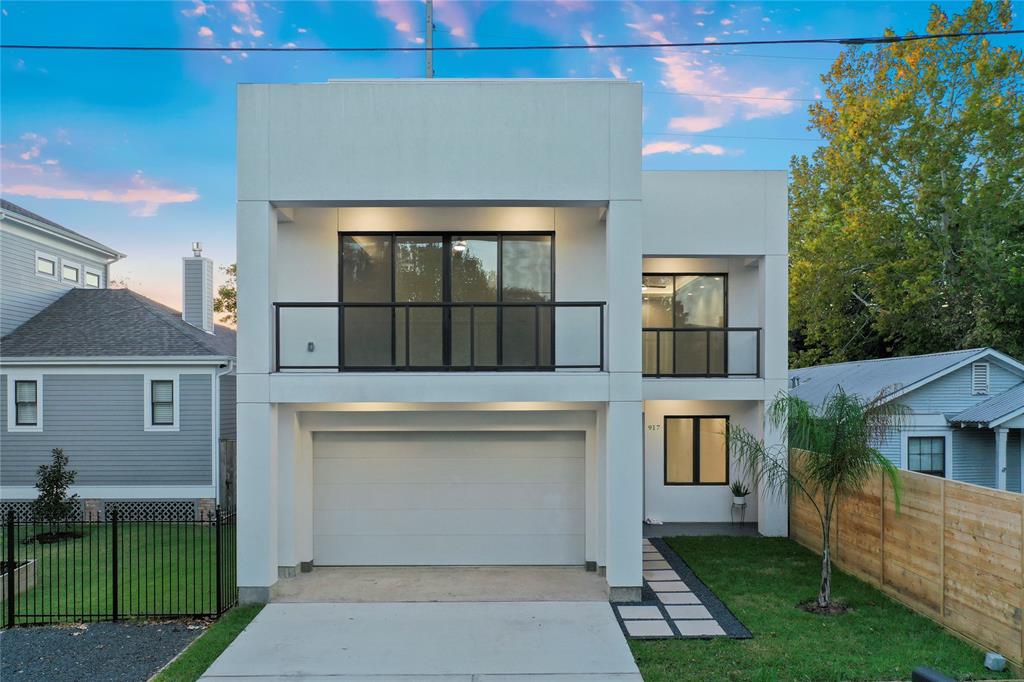 917 3 Nicholson Street, Houston, Texas 77008, 3 Bedrooms Bedrooms, 9 Rooms Rooms,2 BathroomsBathrooms,Single-family,For Sale,Nicholson,83981183