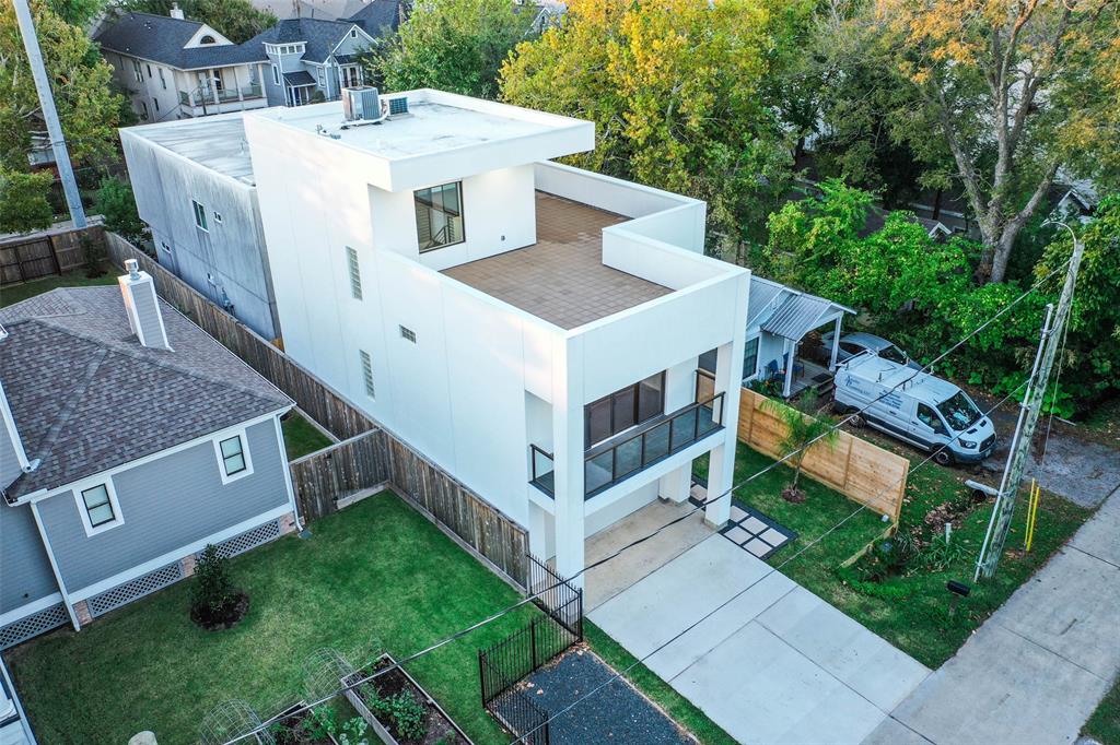 917 3 Nicholson Street, Houston, Texas 77008, 3 Bedrooms Bedrooms, 9 Rooms Rooms,2 BathroomsBathrooms,Single-family,For Sale,Nicholson,83981183