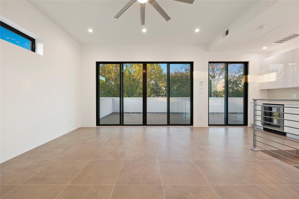 917 3 Nicholson Street, Houston, Texas 77008, 3 Bedrooms Bedrooms, 9 Rooms Rooms,2 BathroomsBathrooms,Single-family,For Sale,Nicholson,83981183