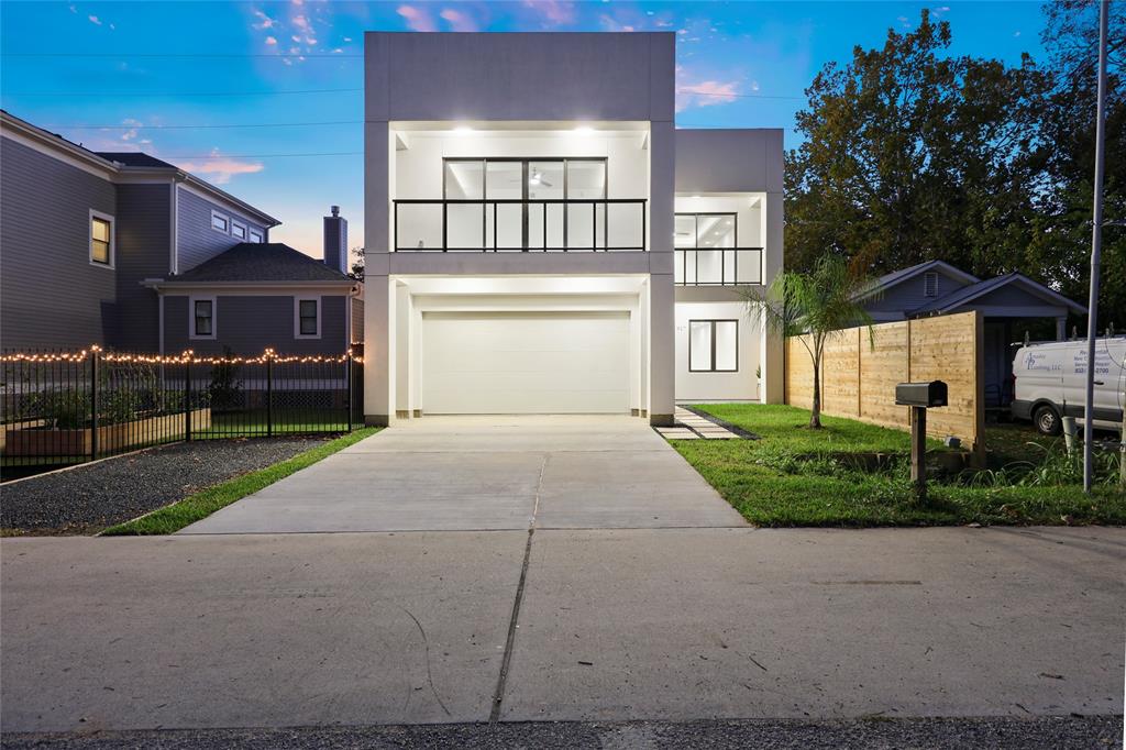 917 3 Nicholson Street, Houston, Texas 77008, 3 Bedrooms Bedrooms, 9 Rooms Rooms,2 BathroomsBathrooms,Single-family,For Sale,Nicholson,83981183