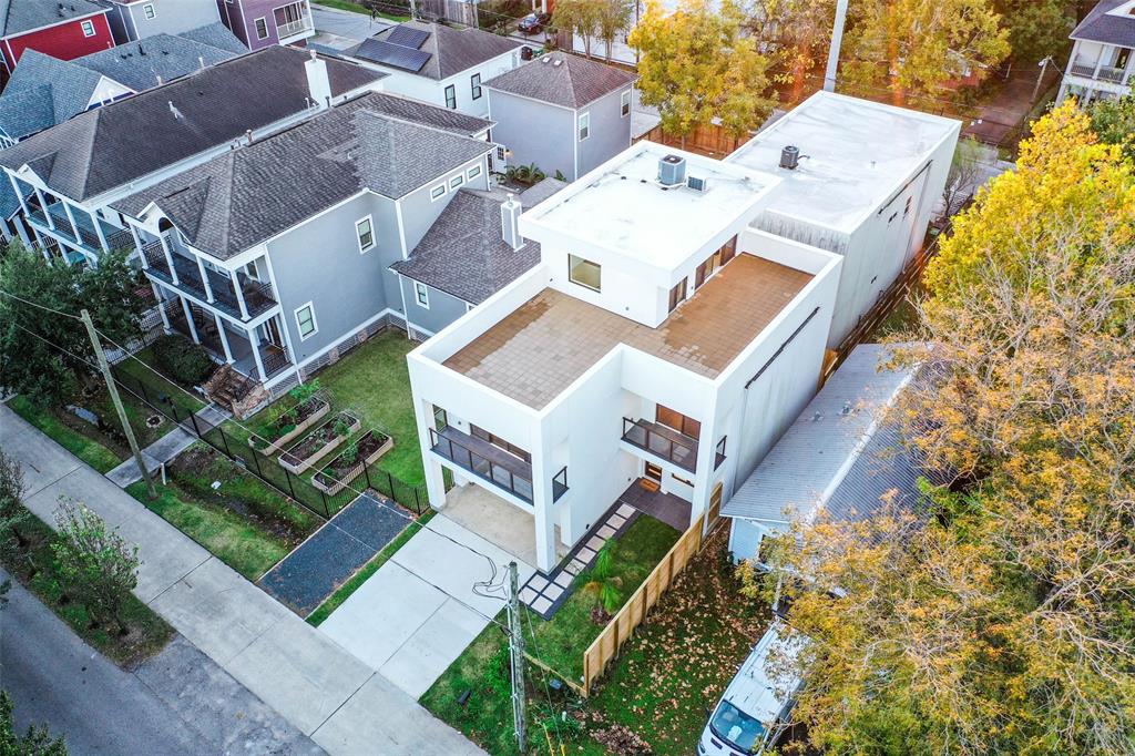 917 3 Nicholson Street, Houston, Texas 77008, 3 Bedrooms Bedrooms, 9 Rooms Rooms,2 BathroomsBathrooms,Single-family,For Sale,Nicholson,83981183