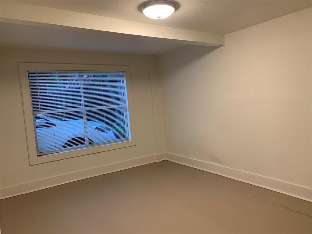 2402 2 Driscoll Street, Houston, Texas 77019, 1 Bedroom Bedrooms, ,1 BathroomBathrooms,Multi-family,For Sale,Driscoll,77193506