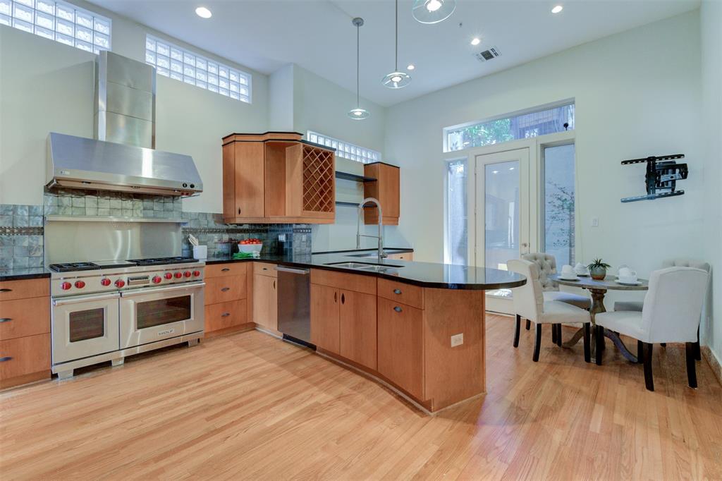 4413 3 Mandell Street, Houston, Texas 77006, 4 Bedrooms Bedrooms, 8 Rooms Rooms,3 BathroomsBathrooms,Single-family,For Sale,Mandell,65361727