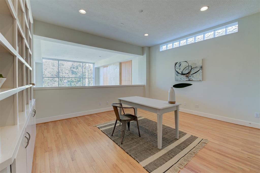 4413 3 Mandell Street, Houston, Texas 77006, 4 Bedrooms Bedrooms, 8 Rooms Rooms,3 BathroomsBathrooms,Single-family,For Sale,Mandell,65361727