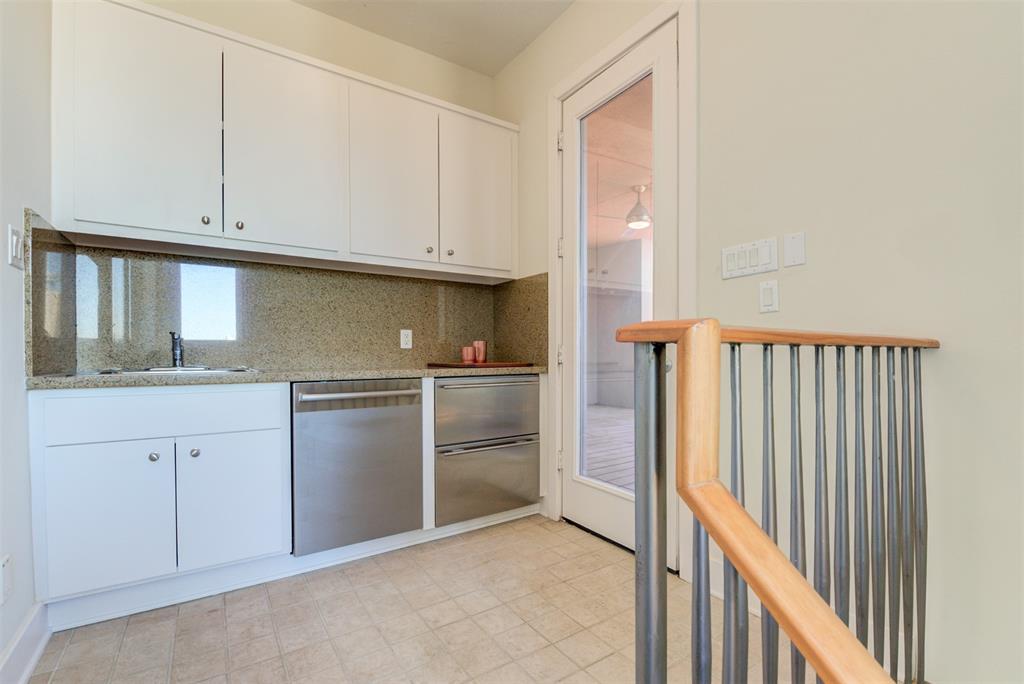 4413 3 Mandell Street, Houston, Texas 77006, 4 Bedrooms Bedrooms, 8 Rooms Rooms,3 BathroomsBathrooms,Single-family,For Sale,Mandell,65361727