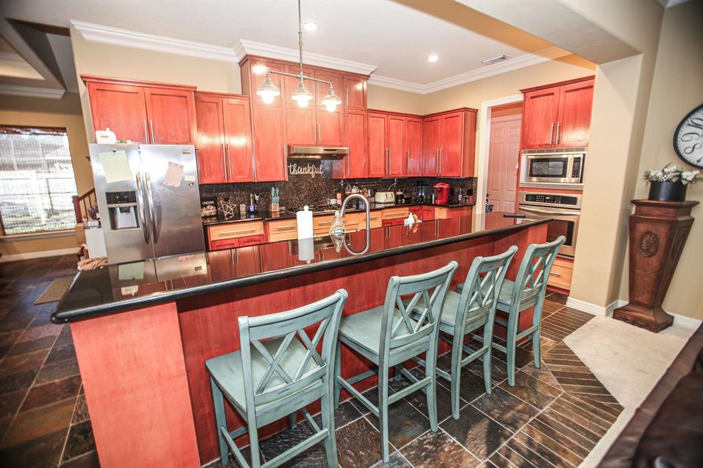 108 2 Arrowhead Drive, Lake Jackson, Texas 77566, 4 Bedrooms Bedrooms, 4 Rooms Rooms,4 BathroomsBathrooms,Single-family,For Sale,Arrowhead,50123570