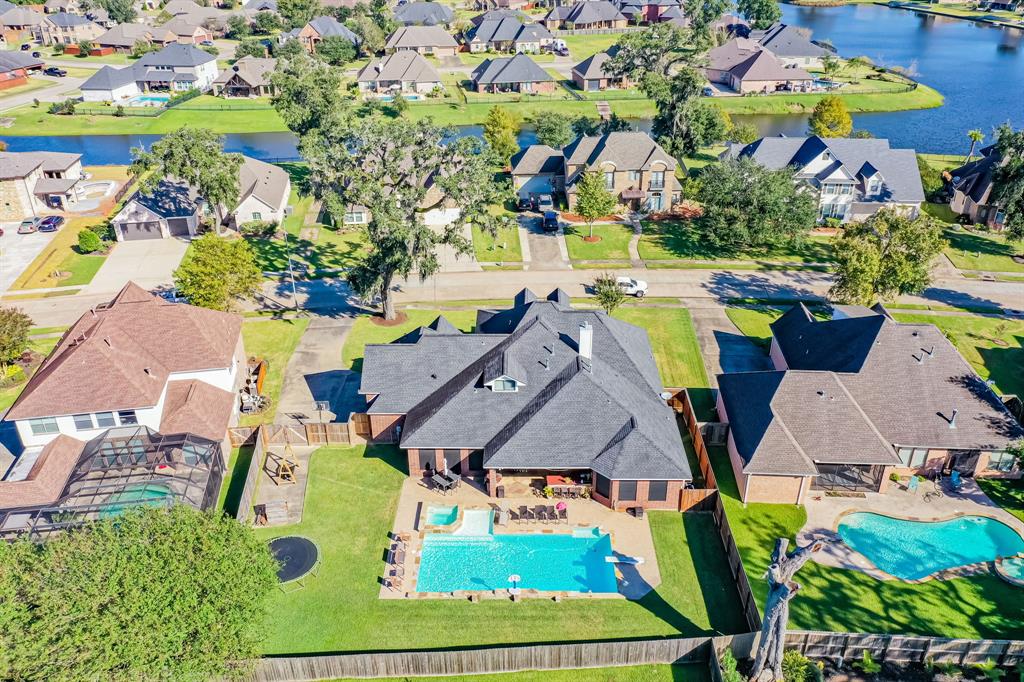 108 2 Arrowhead Drive, Lake Jackson, Texas 77566, 4 Bedrooms Bedrooms, 4 Rooms Rooms,4 BathroomsBathrooms,Single-family,For Sale,Arrowhead,50123570