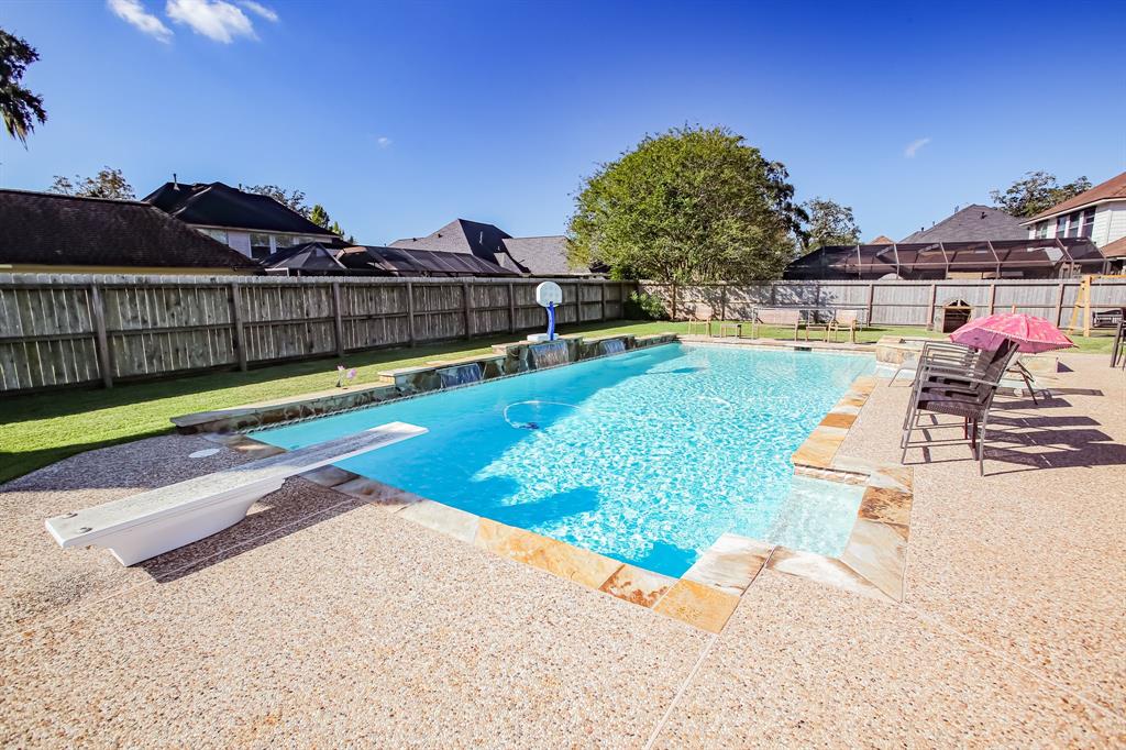 108 2 Arrowhead Drive, Lake Jackson, Texas 77566, 4 Bedrooms Bedrooms, 4 Rooms Rooms,4 BathroomsBathrooms,Single-family,For Sale,Arrowhead,50123570