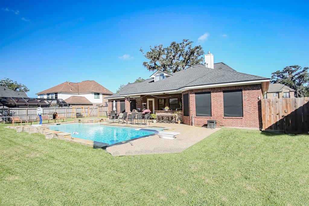 108 2 Arrowhead Drive, Lake Jackson, Texas 77566, 4 Bedrooms Bedrooms, 4 Rooms Rooms,4 BathroomsBathrooms,Single-family,For Sale,Arrowhead,50123570