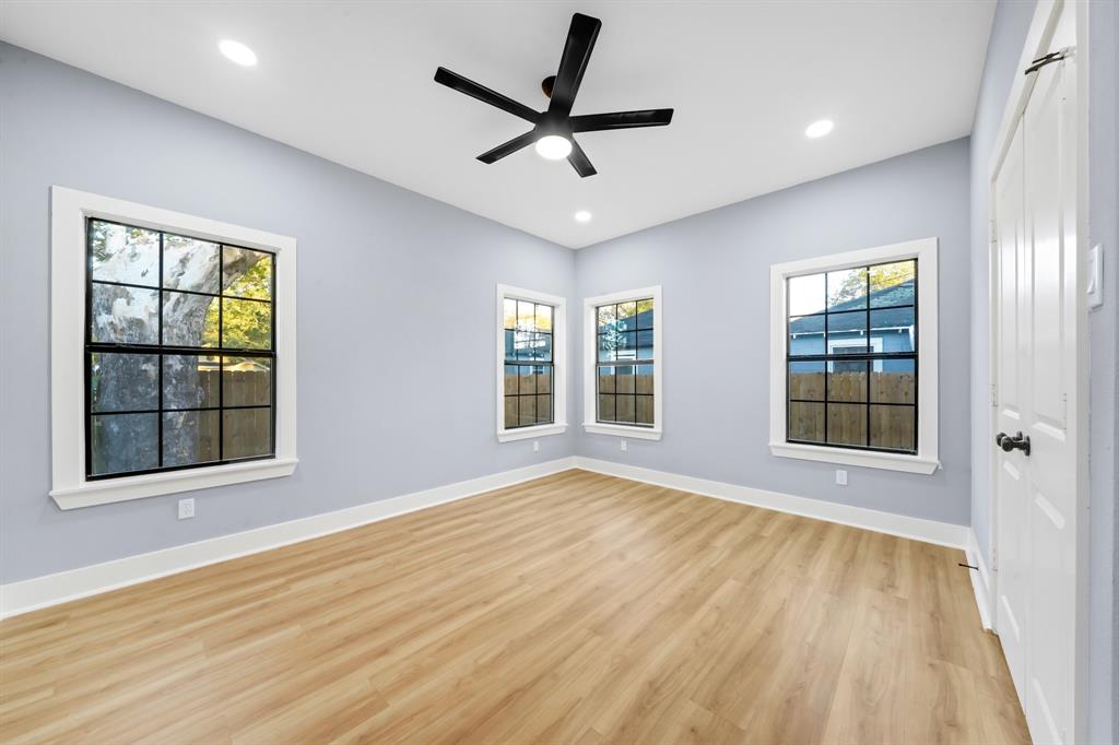 2416 1 Lee Street, Houston, Texas 77026, 3 Bedrooms Bedrooms, 5 Rooms Rooms,2 BathroomsBathrooms,Single-family,For Sale,Lee,87203511