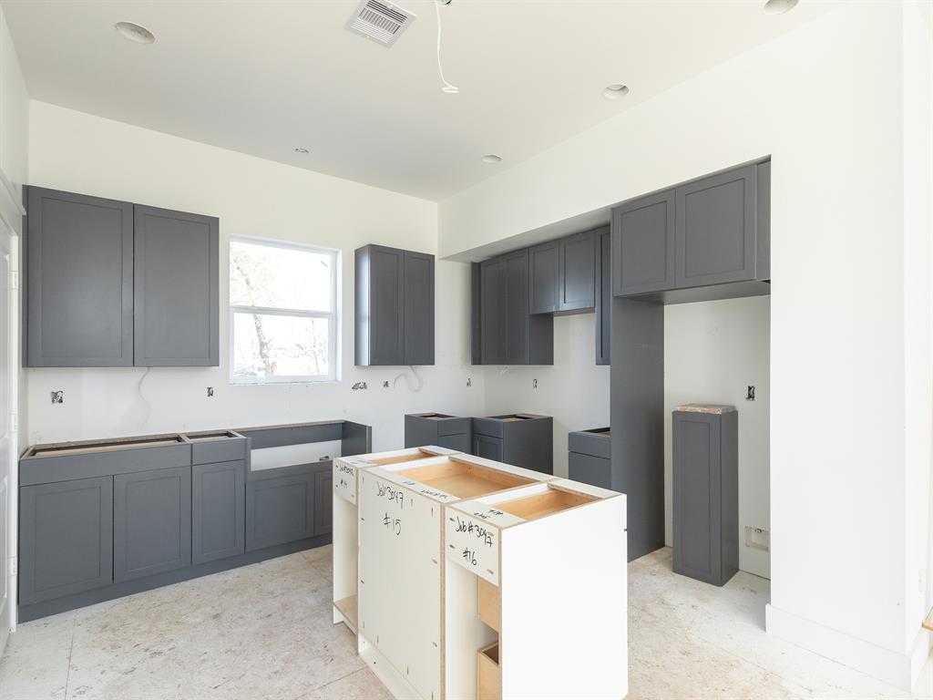5330 3 Donovan Gardens Lane, Houston, Texas 77091, 3 Bedrooms Bedrooms, 12 Rooms Rooms,3 BathroomsBathrooms,Single-family,For Sale,Donovan Gardens Lane,85338063