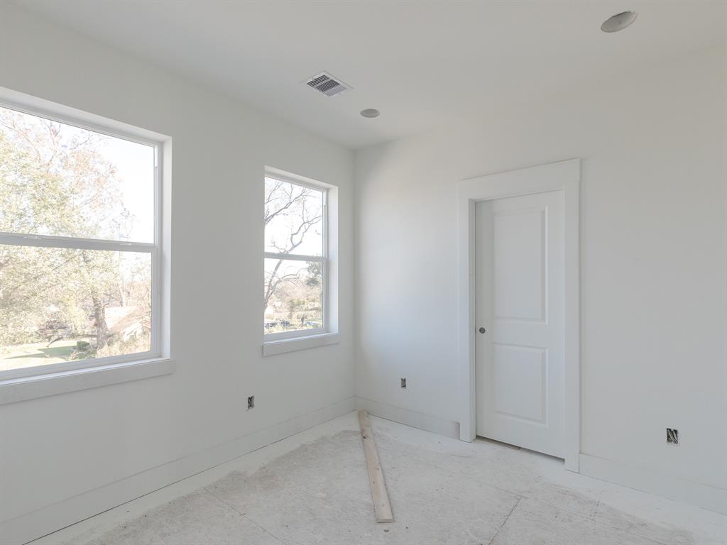 5330 3 Donovan Gardens Lane, Houston, Texas 77091, 3 Bedrooms Bedrooms, 12 Rooms Rooms,3 BathroomsBathrooms,Single-family,For Sale,Donovan Gardens Lane,85338063