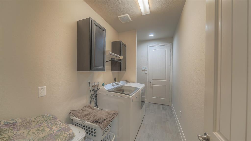 4906 1 Alaina Drive, Rosharon, Texas 77583, 4 Bedrooms Bedrooms, 12 Rooms Rooms,3 BathroomsBathrooms,Single-family,For Sale,Alaina,63286607