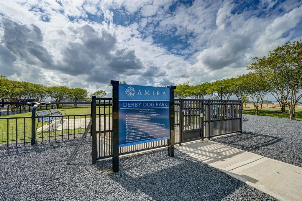 19014 2 Andalusian Glen Lane, Tomball, Texas 77377, 4 Bedrooms Bedrooms, 12 Rooms Rooms,3 BathroomsBathrooms,Single-family,For Sale,Andalusian Glen,73739885
