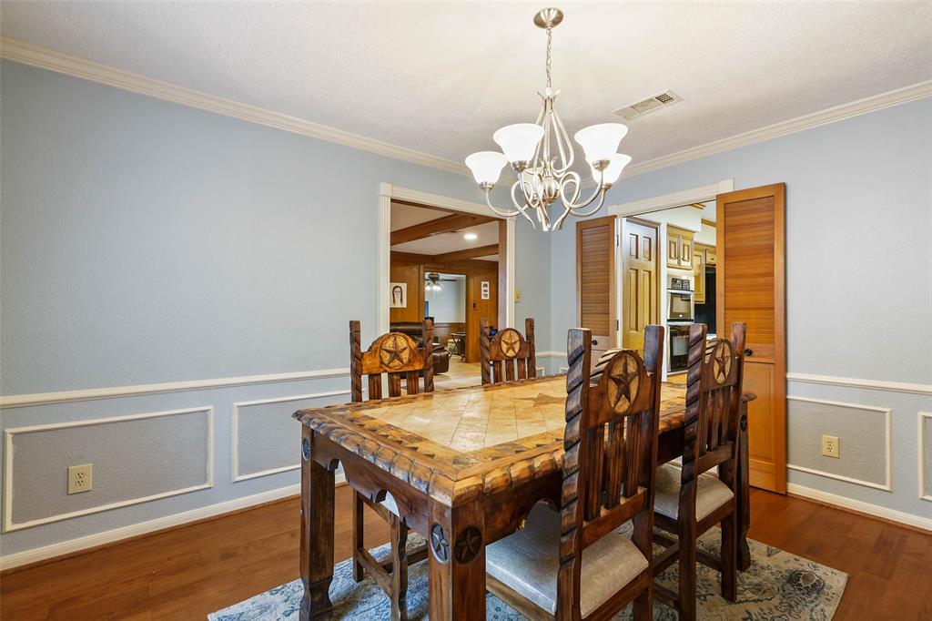 4214 2 Cedar Valley Drive, Houston, Texas 77345, 4 Bedrooms Bedrooms, 9 Rooms Rooms,2 BathroomsBathrooms,Single-family,For Sale,Cedar Valley,53368824