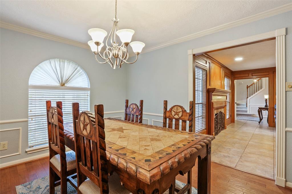 4214 2 Cedar Valley Drive, Houston, Texas 77345, 4 Bedrooms Bedrooms, 9 Rooms Rooms,2 BathroomsBathrooms,Single-family,For Sale,Cedar Valley,53368824