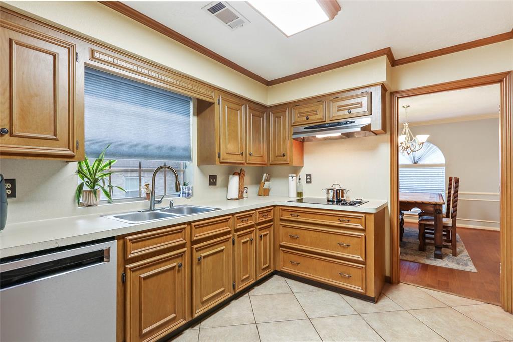 4214 2 Cedar Valley Drive, Houston, Texas 77345, 4 Bedrooms Bedrooms, 9 Rooms Rooms,2 BathroomsBathrooms,Single-family,For Sale,Cedar Valley,53368824