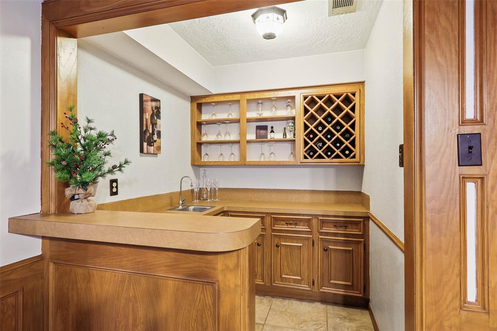 4214 2 Cedar Valley Drive, Houston, Texas 77345, 4 Bedrooms Bedrooms, 9 Rooms Rooms,2 BathroomsBathrooms,Single-family,For Sale,Cedar Valley,53368824