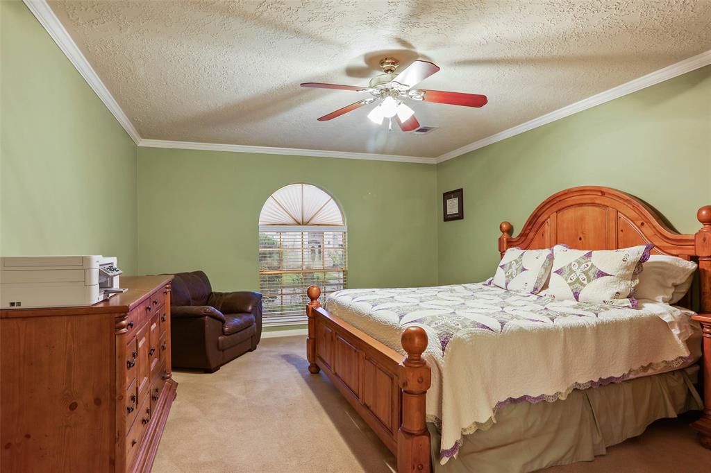 4214 2 Cedar Valley Drive, Houston, Texas 77345, 4 Bedrooms Bedrooms, 9 Rooms Rooms,2 BathroomsBathrooms,Single-family,For Sale,Cedar Valley,53368824