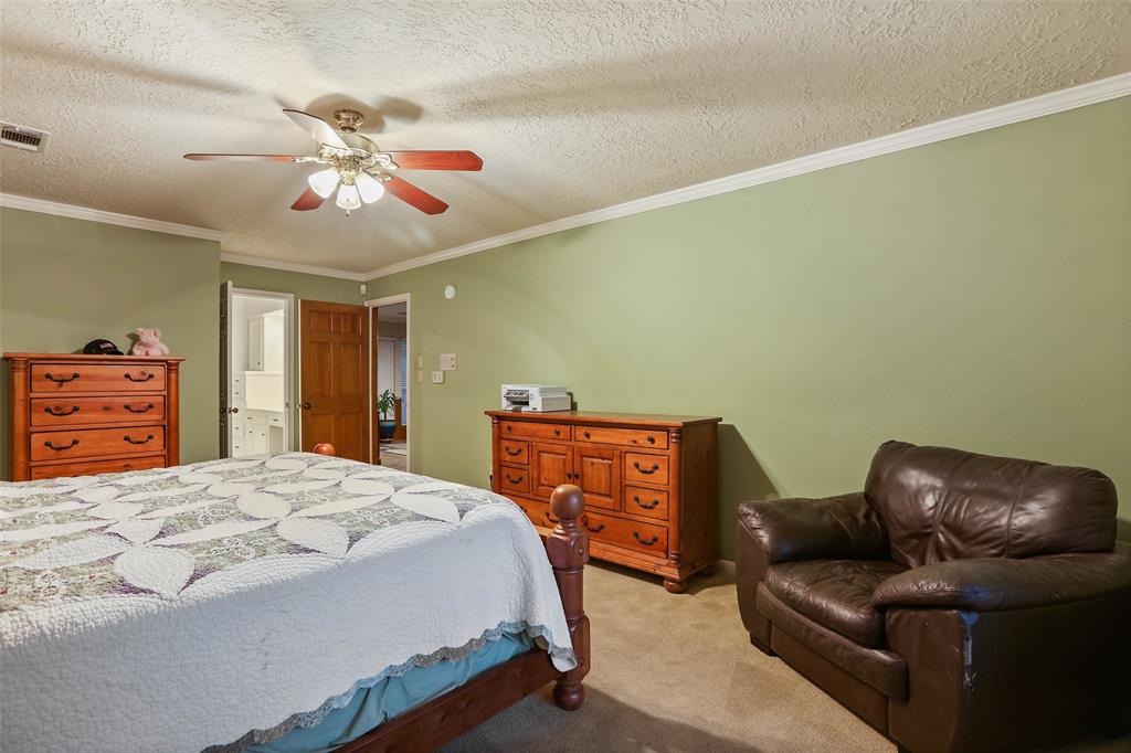 4214 2 Cedar Valley Drive, Houston, Texas 77345, 4 Bedrooms Bedrooms, 9 Rooms Rooms,2 BathroomsBathrooms,Single-family,For Sale,Cedar Valley,53368824
