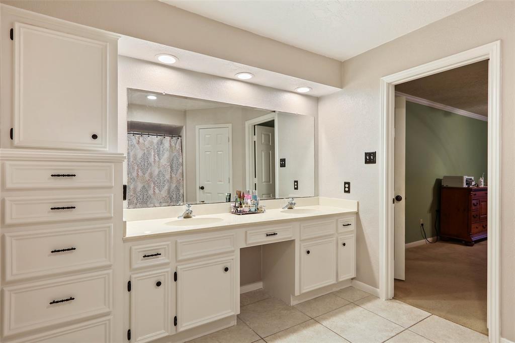 4214 2 Cedar Valley Drive, Houston, Texas 77345, 4 Bedrooms Bedrooms, 9 Rooms Rooms,2 BathroomsBathrooms,Single-family,For Sale,Cedar Valley,53368824