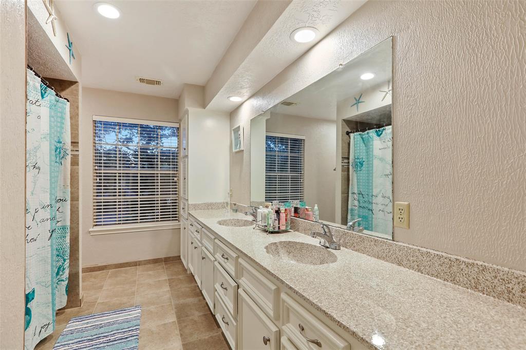 4214 2 Cedar Valley Drive, Houston, Texas 77345, 4 Bedrooms Bedrooms, 9 Rooms Rooms,2 BathroomsBathrooms,Single-family,For Sale,Cedar Valley,53368824