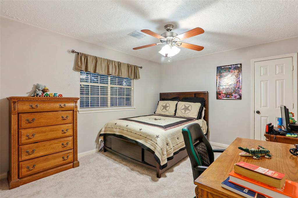 4214 2 Cedar Valley Drive, Houston, Texas 77345, 4 Bedrooms Bedrooms, 9 Rooms Rooms,2 BathroomsBathrooms,Single-family,For Sale,Cedar Valley,53368824