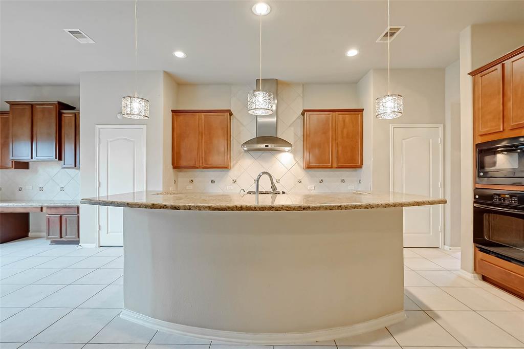 13710 2 Kingston River Lane, Houston, Texas 77044, 4 Bedrooms Bedrooms, 5 Rooms Rooms,3 BathroomsBathrooms,Single-family,For Sale,Kingston River,53125012
