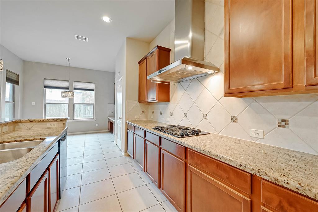 13710 2 Kingston River Lane, Houston, Texas 77044, 4 Bedrooms Bedrooms, 5 Rooms Rooms,3 BathroomsBathrooms,Single-family,For Sale,Kingston River,53125012