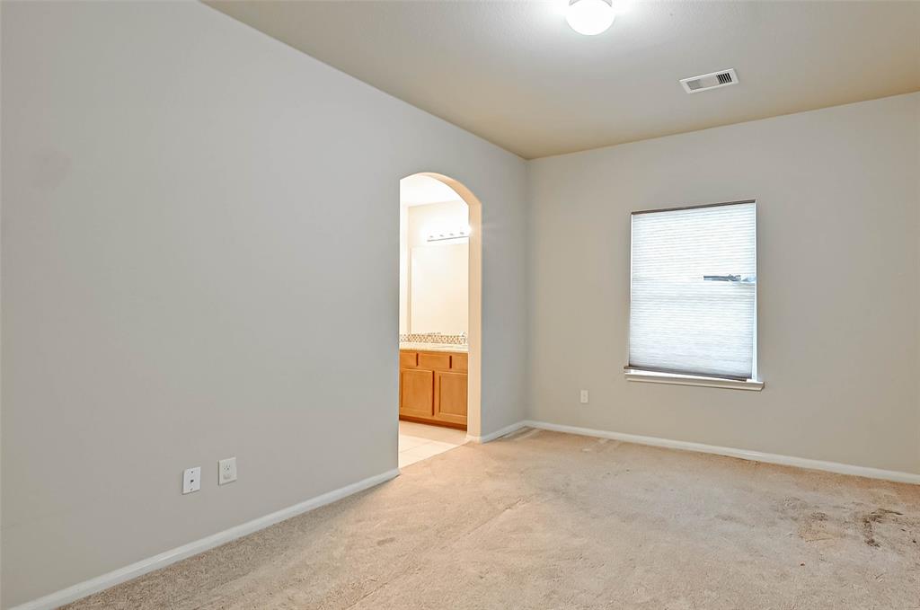 13710 2 Kingston River Lane, Houston, Texas 77044, 4 Bedrooms Bedrooms, 5 Rooms Rooms,3 BathroomsBathrooms,Single-family,For Sale,Kingston River,53125012