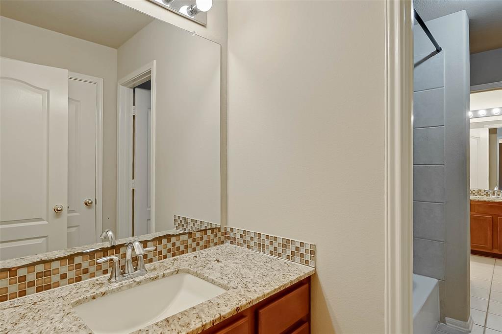 13710 2 Kingston River Lane, Houston, Texas 77044, 4 Bedrooms Bedrooms, 5 Rooms Rooms,3 BathroomsBathrooms,Single-family,For Sale,Kingston River,53125012